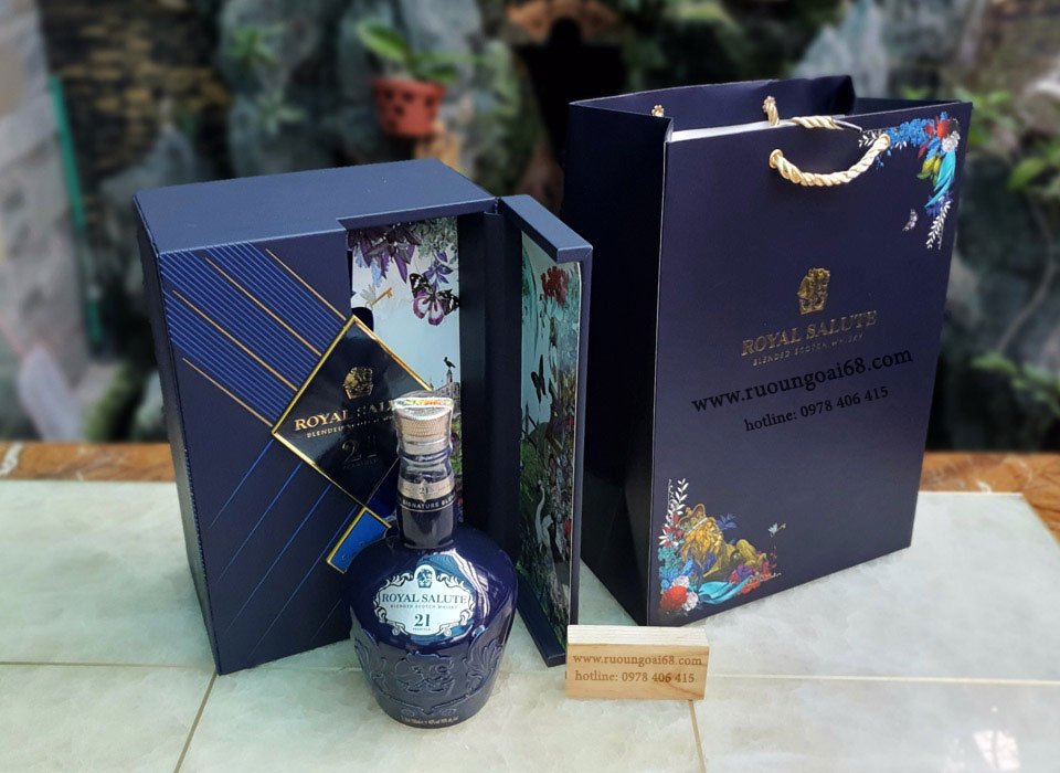 Túi xách hộp quà rượu chivas 21