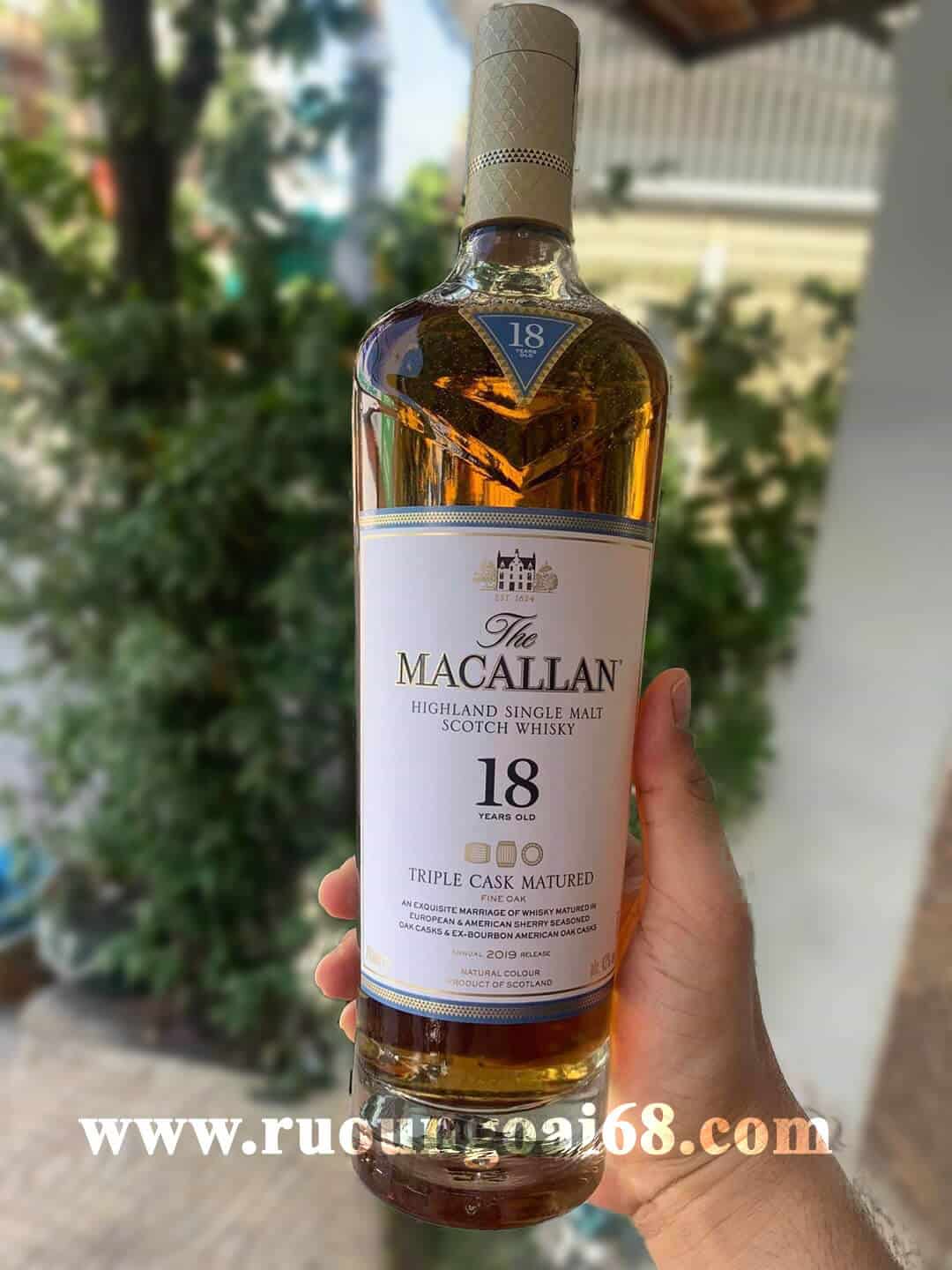 Rượu Macallan Rượu Macallan 18 Triple Cask Matured thực tế