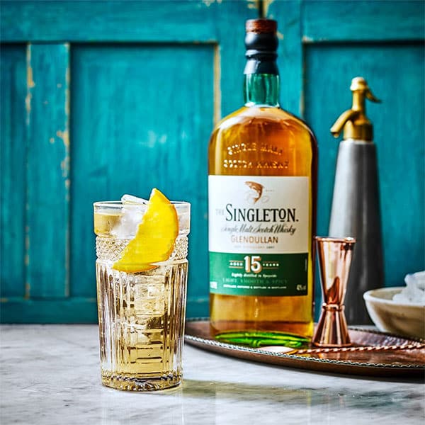 Rượu Singleton 15 Năm Rượu singleton 15 Năm được dùng với nước hoa quả