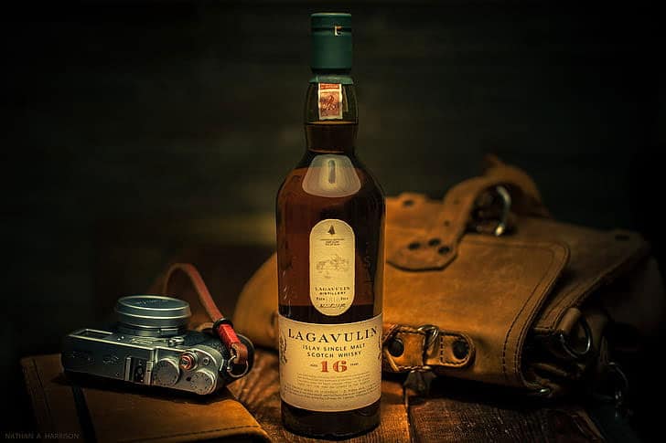 Rượu Lagavulin 16 Năm ượu Lagavulin 16 năm hàng xách tay