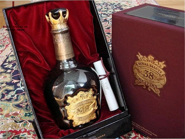 Rượu Chivas 38 Năm Rượu Chivas 38 Năm thực tế