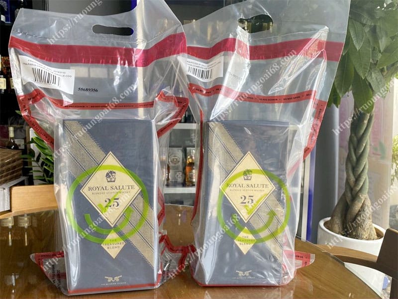 Rượu Chivas 25 Xách Tay Chai Sứ Rượu Chivas 25 Xách Tay Chai Sứ