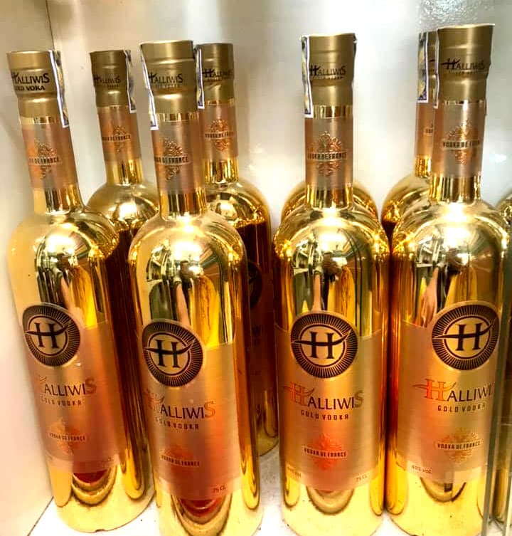Rượu Halliwis Vodka Gold 750ml Rượu Halliwis Vodka Gold