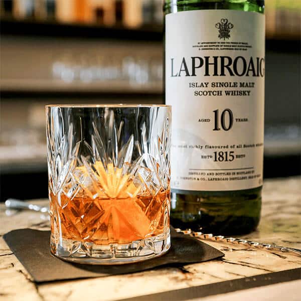 Rượu Laphroaig 10 Năm thưởng thức