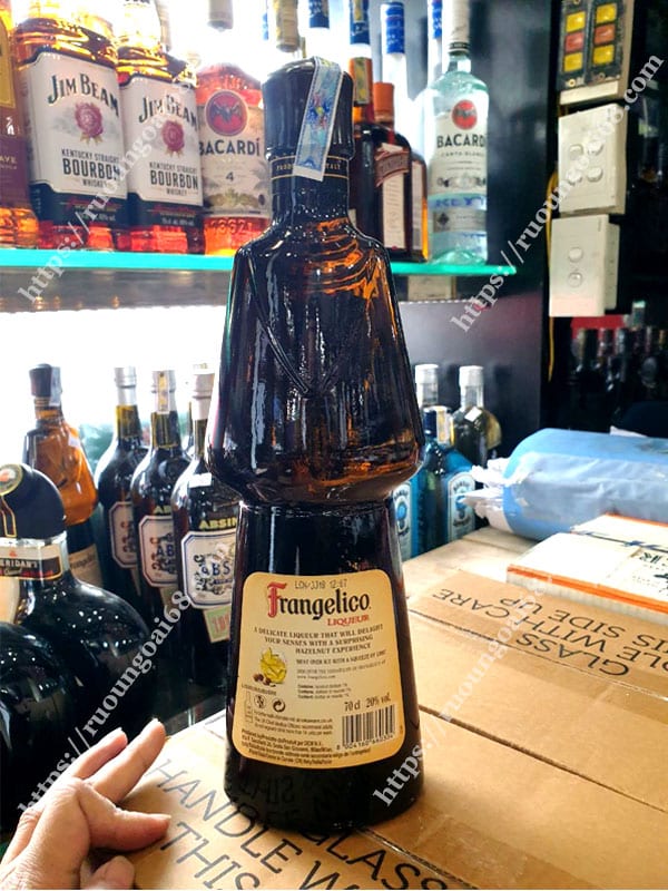 Frangelico Liqueur Frangelico Liqueur pha kết hợp nhiều loại