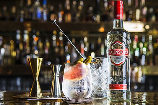 Vodka Nga là gì? Lịch sử hình thành và đặc trưng nổi bật Rượu Vodka Stalinskaya 1L