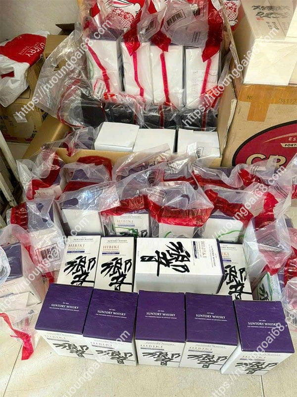 rượu hibiki master select xách tay