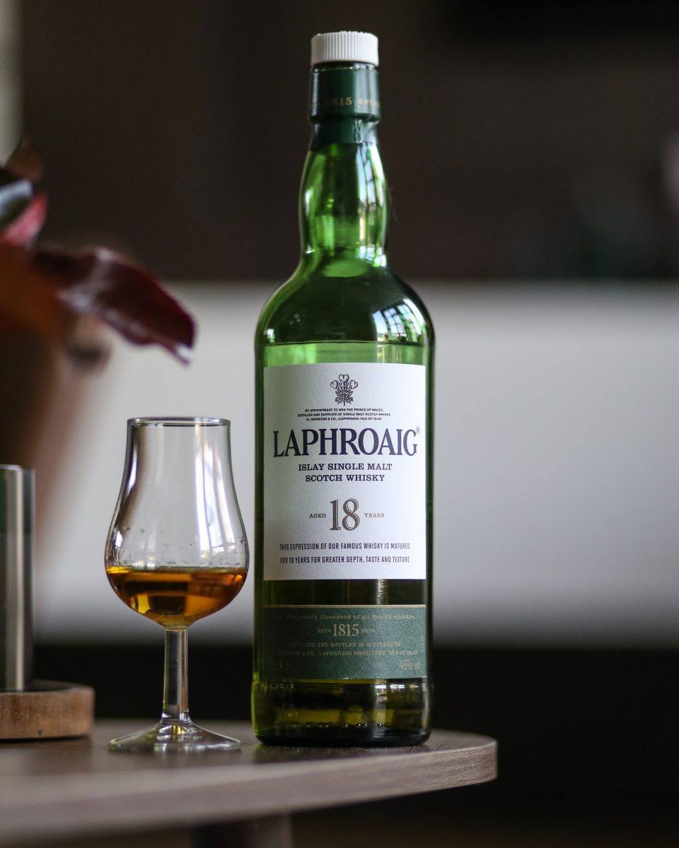 laphroaig-18-3-1 laphroaig 18 Năm
