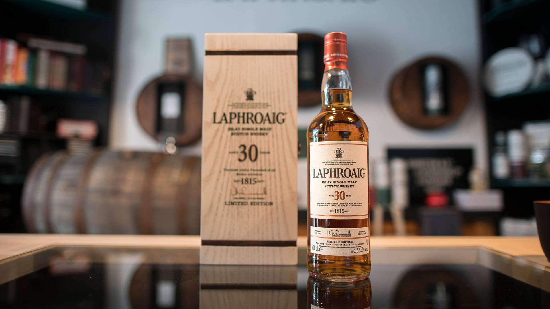 laphroaig-30-2 Laphroaig 30 Năm