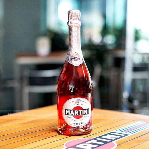 Rượu Martini Rose - Hương Vị Đậm Đà Cho Bữa Tiệc Rượu Martini Rose Hồng ngọt ngào