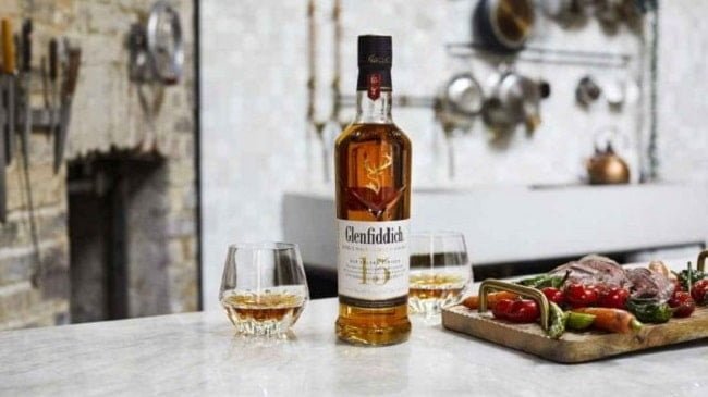 Bảng giá rượu Glenfiddich, mua rượu Glenfiddich ở đâu? Bảng giá rượu Glenfiddich, mua rượu Glenfiddich ở đâu Tìm hiểu về thương hiệu rượu whisky nổi tiếng