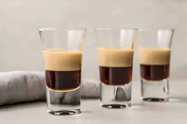 Rượu B52 - Cocktail đặc trưng của giới trẻ Việt Nam