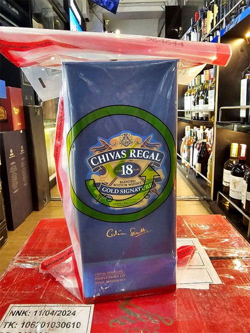 Rượu Chivas 18 1 Lít Xách Tay Rượu Chivas 18 1 Lít Xách Tay