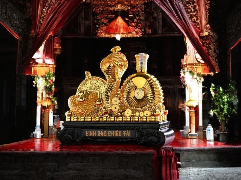 Rượu Linh Vật Rắn 2025 Linh Bảo Chiêu Tài Gold ruou-linh-vat-ran-2025-linh-bao-chieu-tai-gold