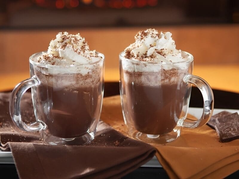 Cách pha chế rượu Jack Daniels đơn giản, thơm ngon chuẩn vị Fiery Hot Chocolate cocktail
