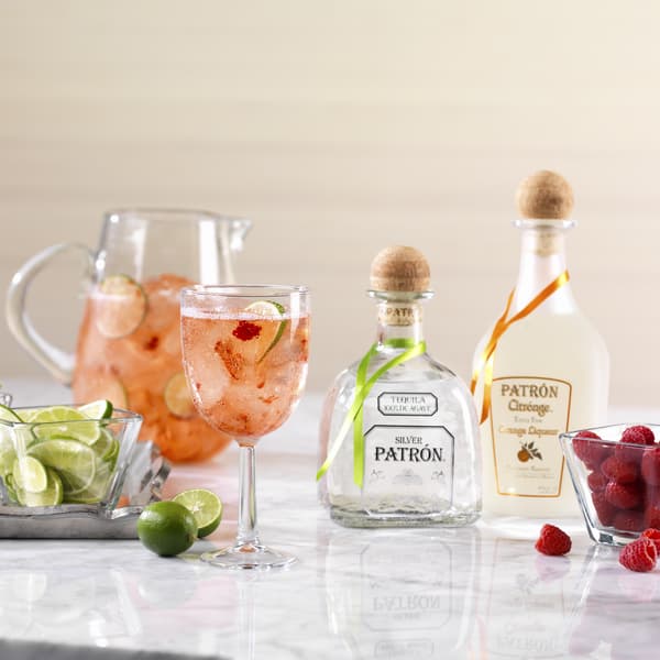 Thưởng thức Patron Citronge Orange 