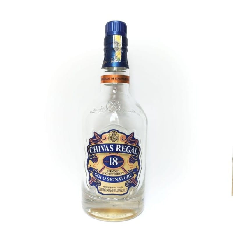 Vỏ chai rượu chivas 18