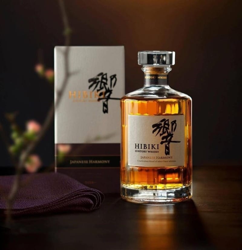 Nên chọn Hibiki nào cho người mới uống whisky