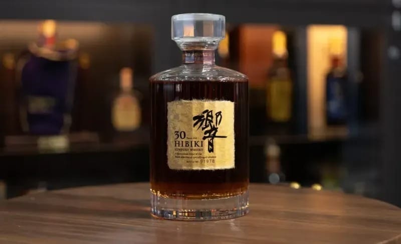 Nên chọn Hibiki nào cho người mới uống whisky