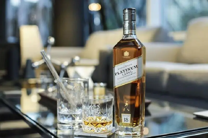 Rượu Johnnie Walker Platinum Label 18 Năm Rượu Johnnie Walker Platinum Label 18 Năm