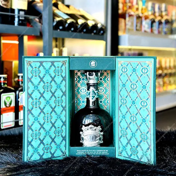 Rượu Chivas 30 Năm Siêu Phẩm Whisky Hoàng Gia Đẳng Cấp Chivas 30 Năm