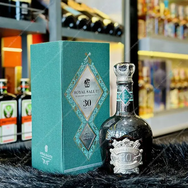 Rượu Chivas 30 Năm Siêu Phẩm Whisky Hoàng Gia Đẳng Cấp Chivas 30 Năm