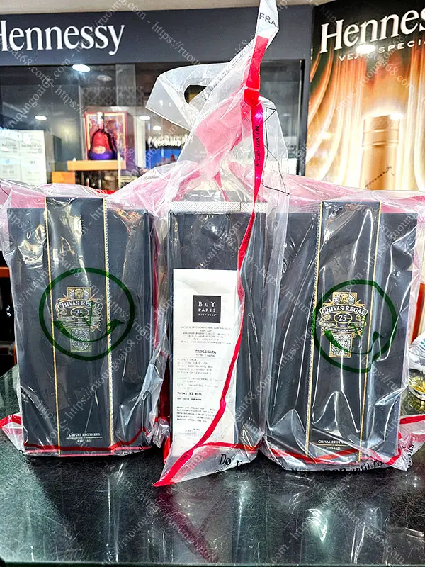 Rượu Chivas 25 Năm Xách Tay Chivas 25 Năm Xách Tay Dutyfree chuẩn chính hãng