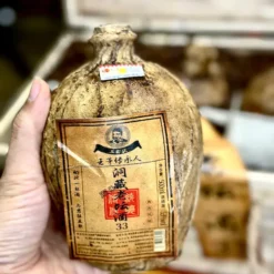 rượu Mao Đài ủ trấu họ Vương 33 năm